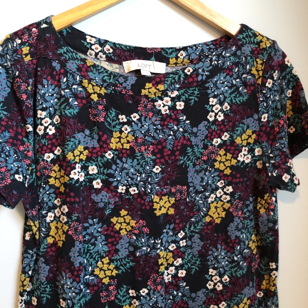 LOFT • floral tee - Picture 2 of 4